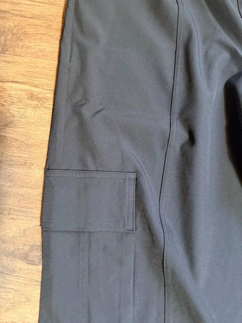 Fabletics Black Wide-Leg Cargo Pants - Picture 5 of 9